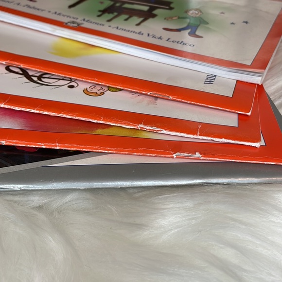 Alfred’s Basic Piano Library Beginner Lesson Books - Picture 4 of 10